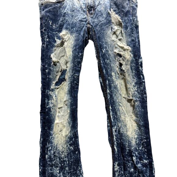 Men's True Indigo Distressed Jeans - Size 34/32 - 98% Cotton, 2% Spandex - Picture 3 of 10